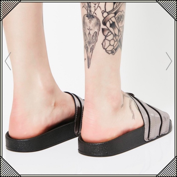 * Wild Dive Buckle Slides * Chrome Metallic Sandal - Picture 2 of 5